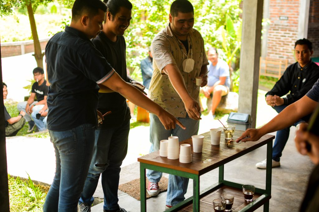 Kualitas dan rasa adalah hal utama dalam bisnis jual beli kopi.