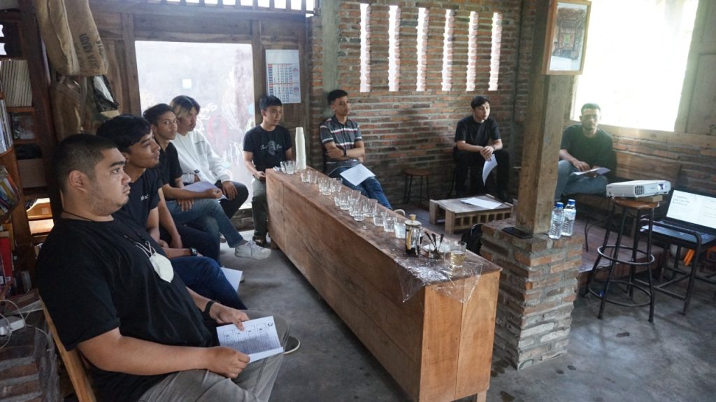 cicip kopi kelas seduh dongeng kopi