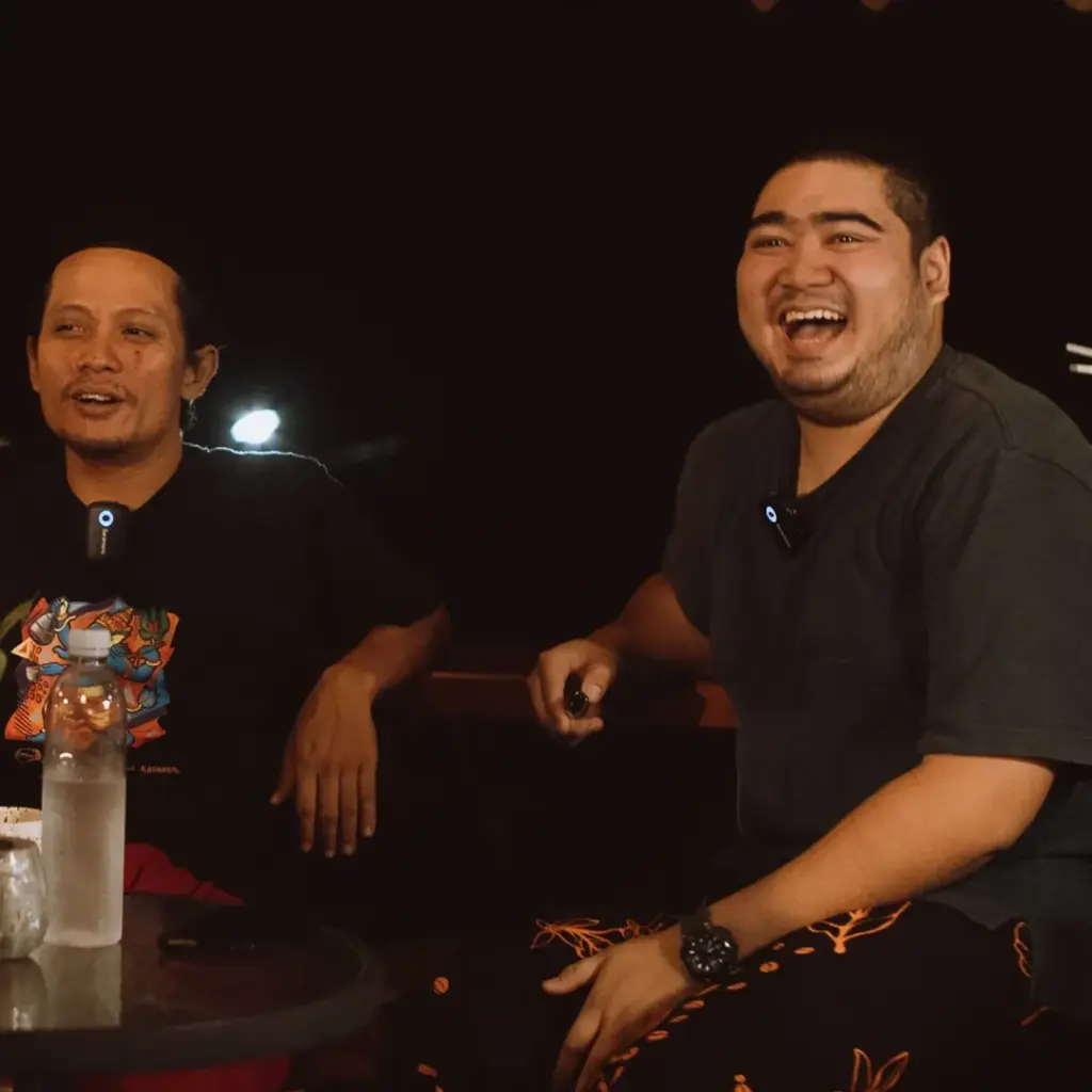 Simak perjalanan Tandang (@tandang.in) dari Dongeng Kopi. Sebuah ikhtiar bergerak, mengarsip, dan merawat narasi seputar kopi, buku, serta komunitas.